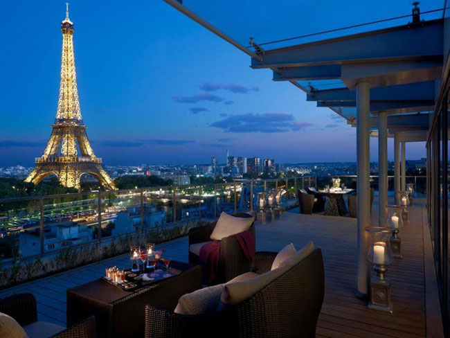 Paris'te Eşinizle Kalacağınız En Romantik 5 Otel